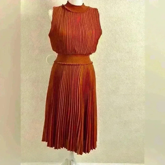 Nanette Lepore Pleated Smocked Sleeveless Midi Dress Size 10 - Picture 2 of 9